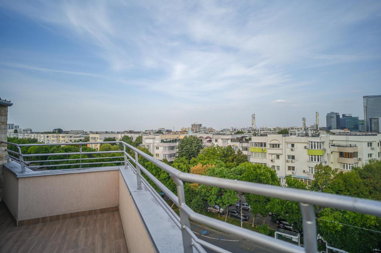 Penthouse With Huge Rooftop & Amazing City View Бухарест Экстерьер фото